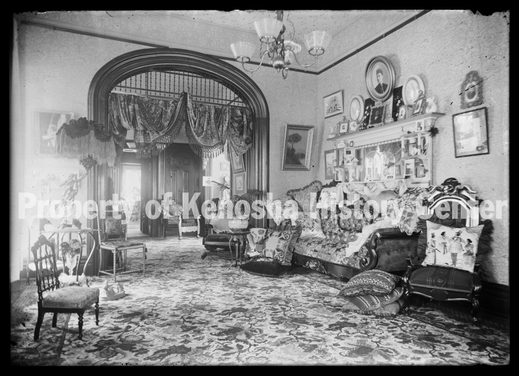 HISTORIC PHOTO